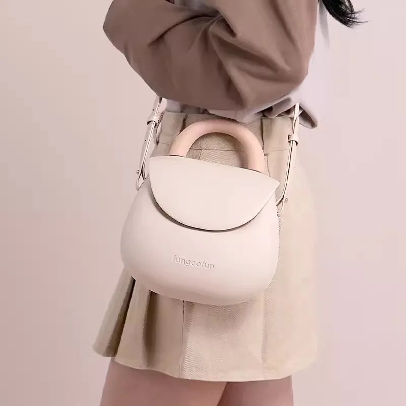 ハッピーカラーのエレガントサドルバッグ